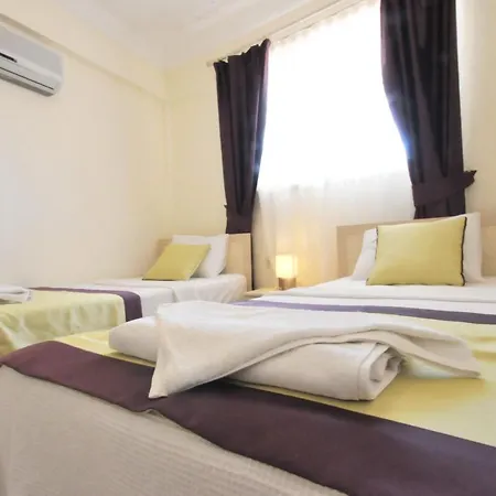 아파트 Flamingo Country Club Houses